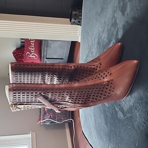 Donald J Pliner Leather Bootie